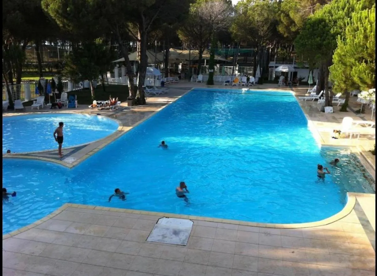 Deluxe Garden Apartment At Marea Resort Golem  Golem (Tirana)